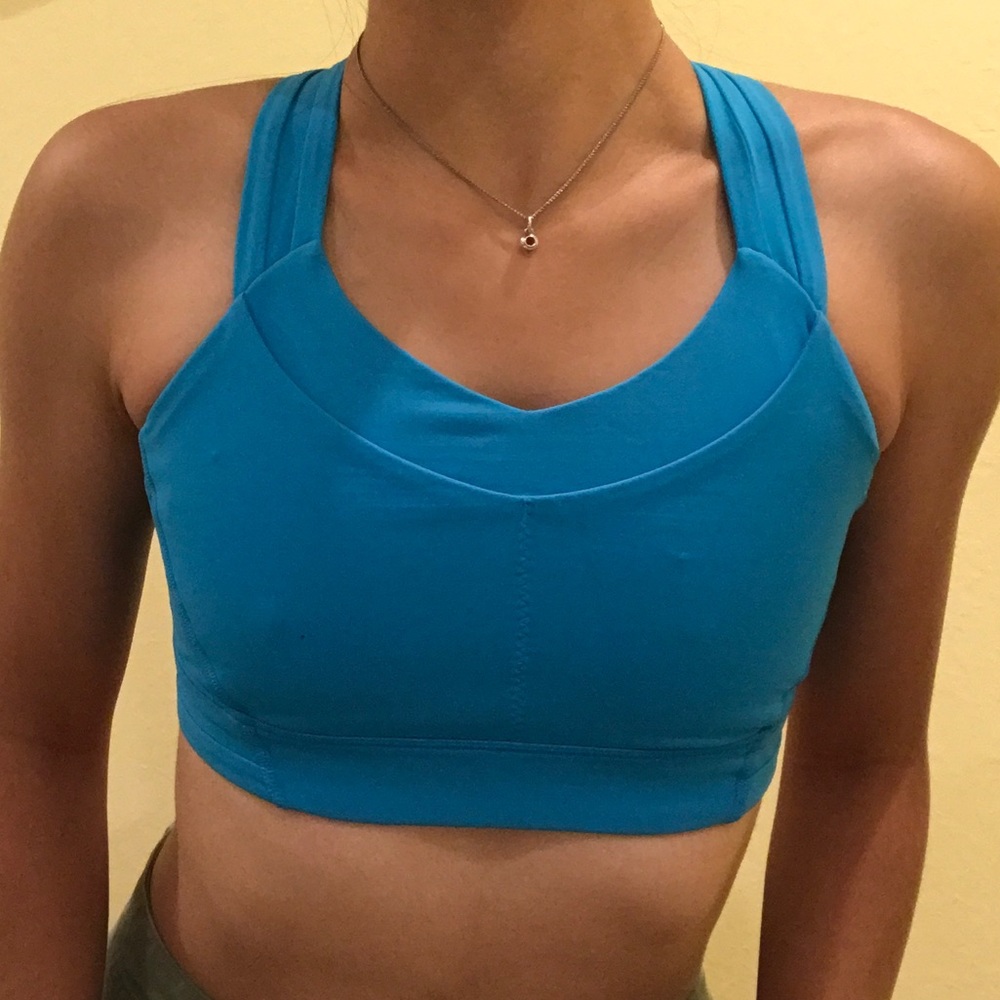 lululemon criss cross strap sports bra